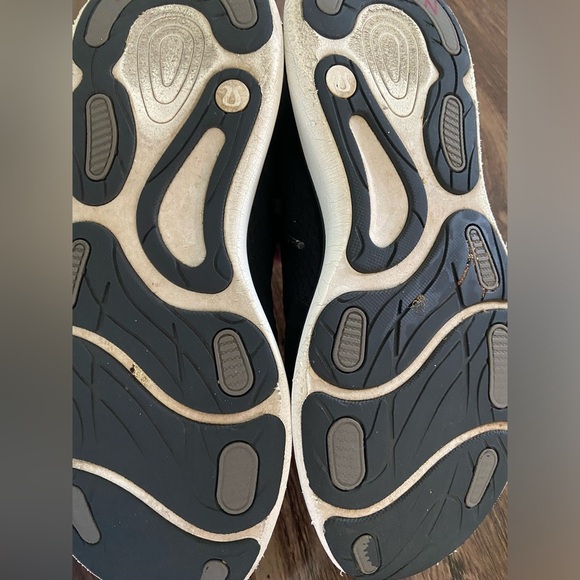 Lululemon Athletica Black Sneakers with Breathable Mesh - Picture 8 of 16